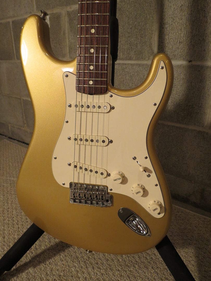 Fender Vintage Player Strat Fsr In Aztec Gold Usa Hardware And Texas Specials The Gear Page 0749