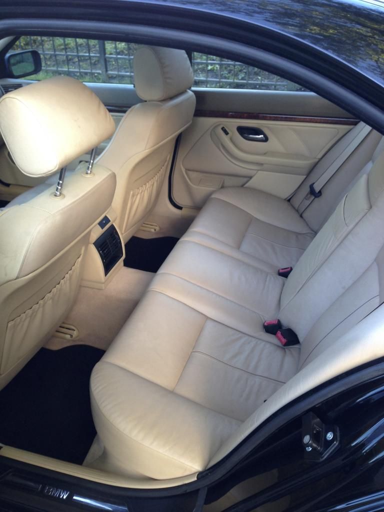 Black vs. Beige Page 2 Porsche Macan Forum