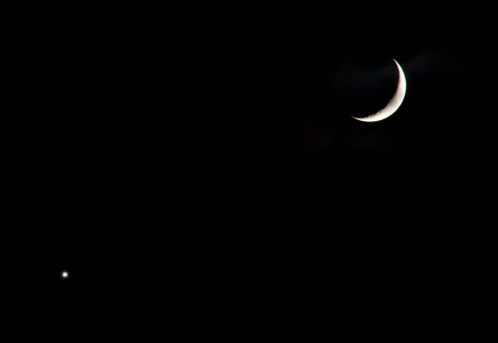 MoonandVenus.jpg Moon & Venus image by Kallykatchlo